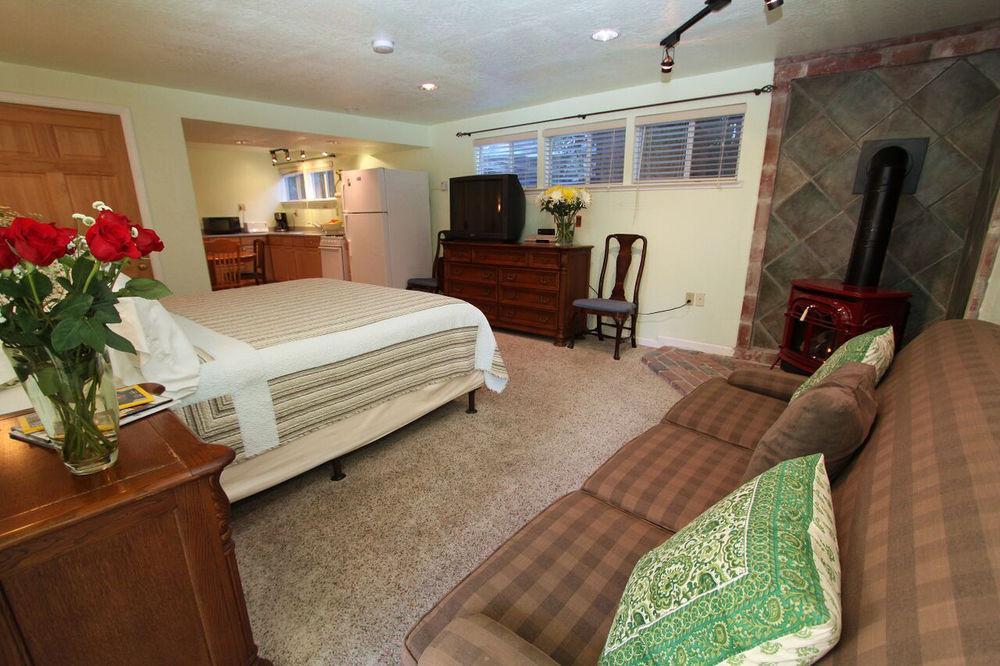 The Woods Hotel - Gay Lgbtq Cabins Guerneville Exteriér fotografie
