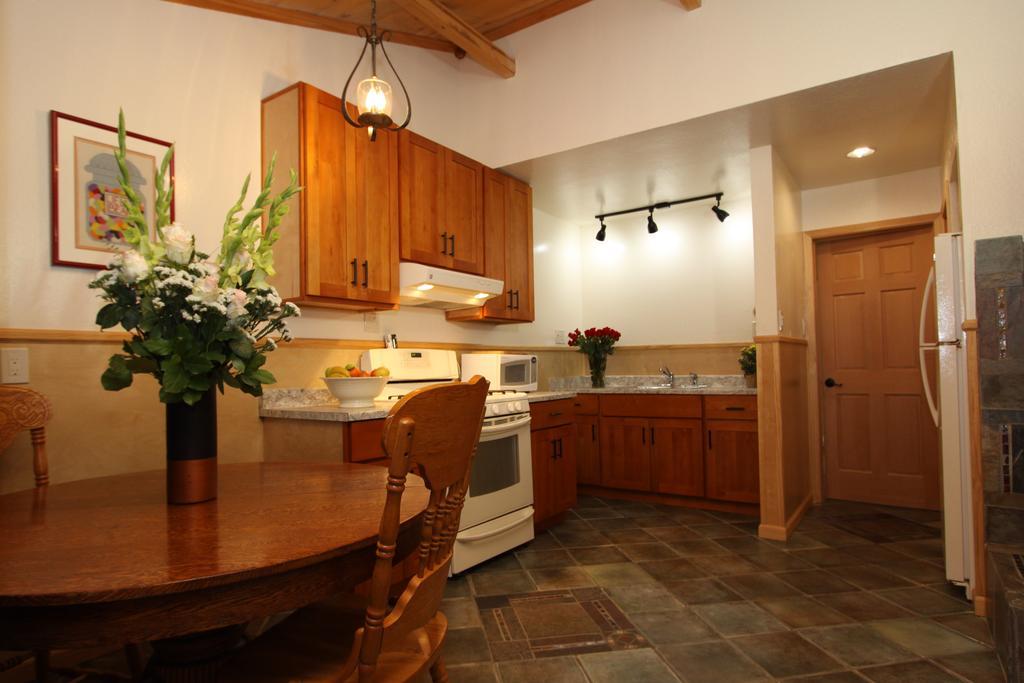 The Woods Hotel - Gay Lgbtq Cabins Guerneville Exteriér fotografie