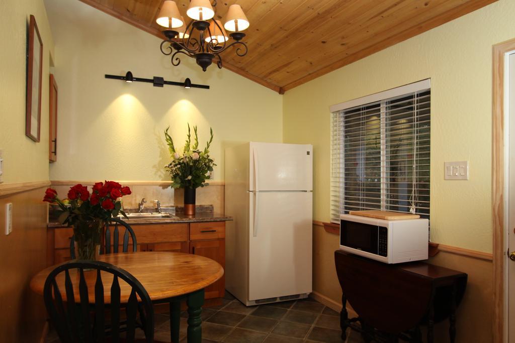 The Woods Hotel - Gay Lgbtq Cabins Guerneville Exteriér fotografie
