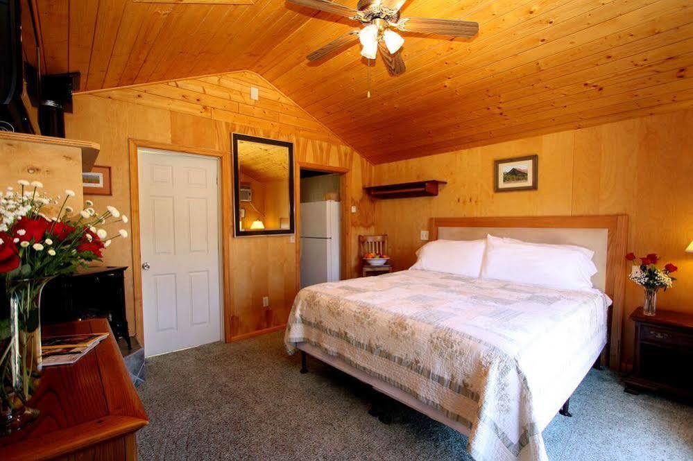 The Woods Hotel - Gay Lgbtq Cabins Guerneville Exteriér fotografie